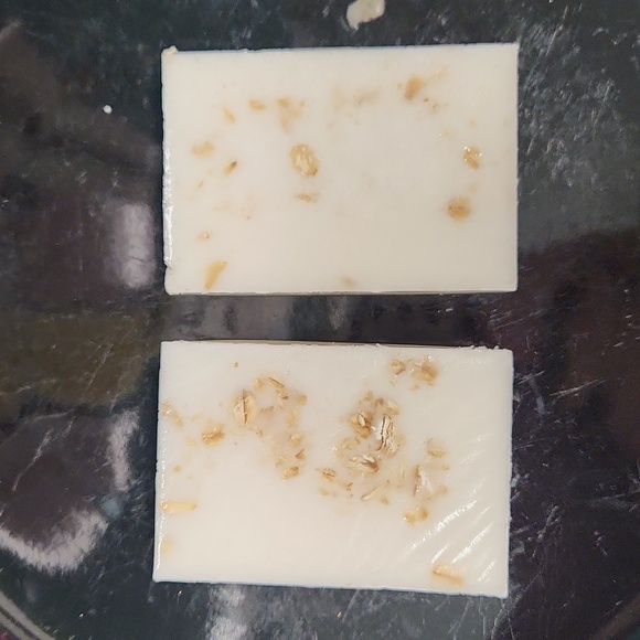 LAST 1❤️Raw Honey Oatmeal Shea Butter Soap 4oz. - Picture 11 of 12